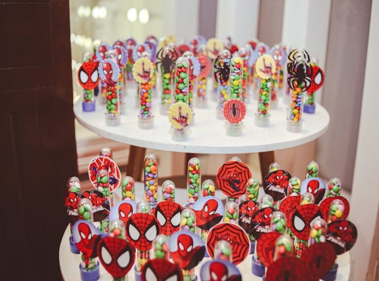 perfil hello kitty y spiderman para compartir en whatsapp